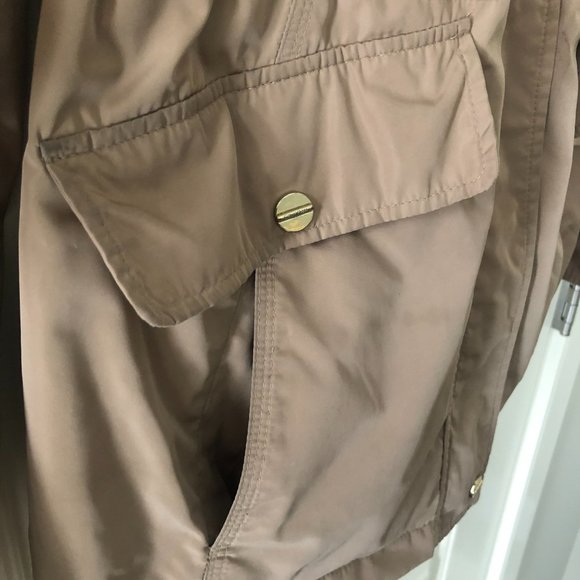 Calvin Klein Womens Rain Jacket with gold accents. Size Small - Picture 4 of 9